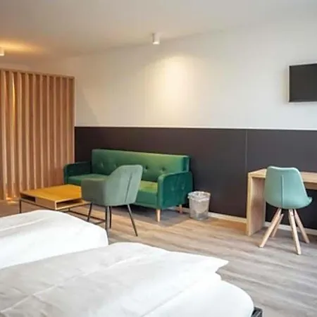 Vis A Vis Otel Mainz
