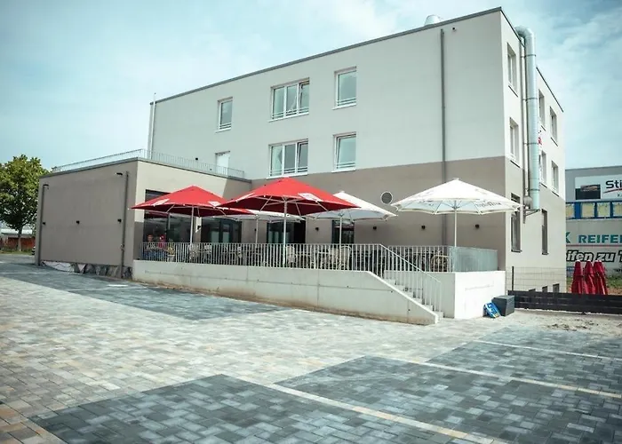 Vis A Vis מיינץ