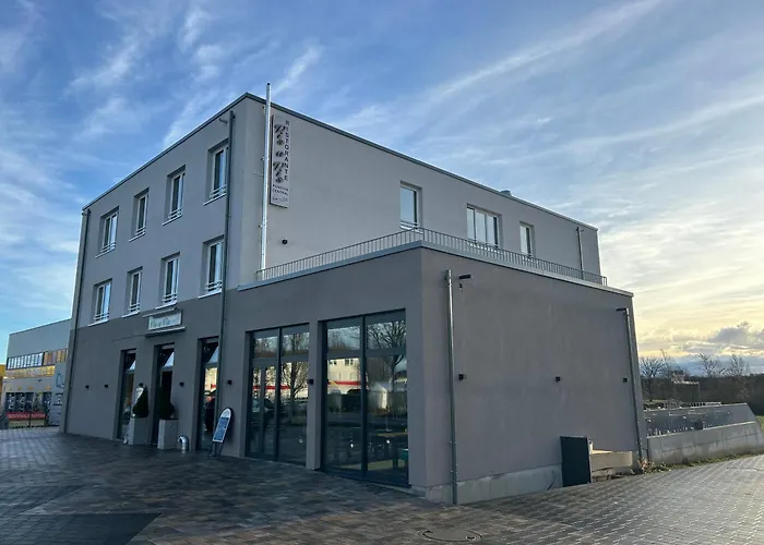 Vis A Vis 4* מיינץ