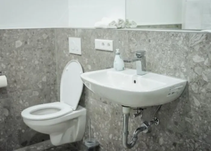 Vis A Vis 4* מיינץ